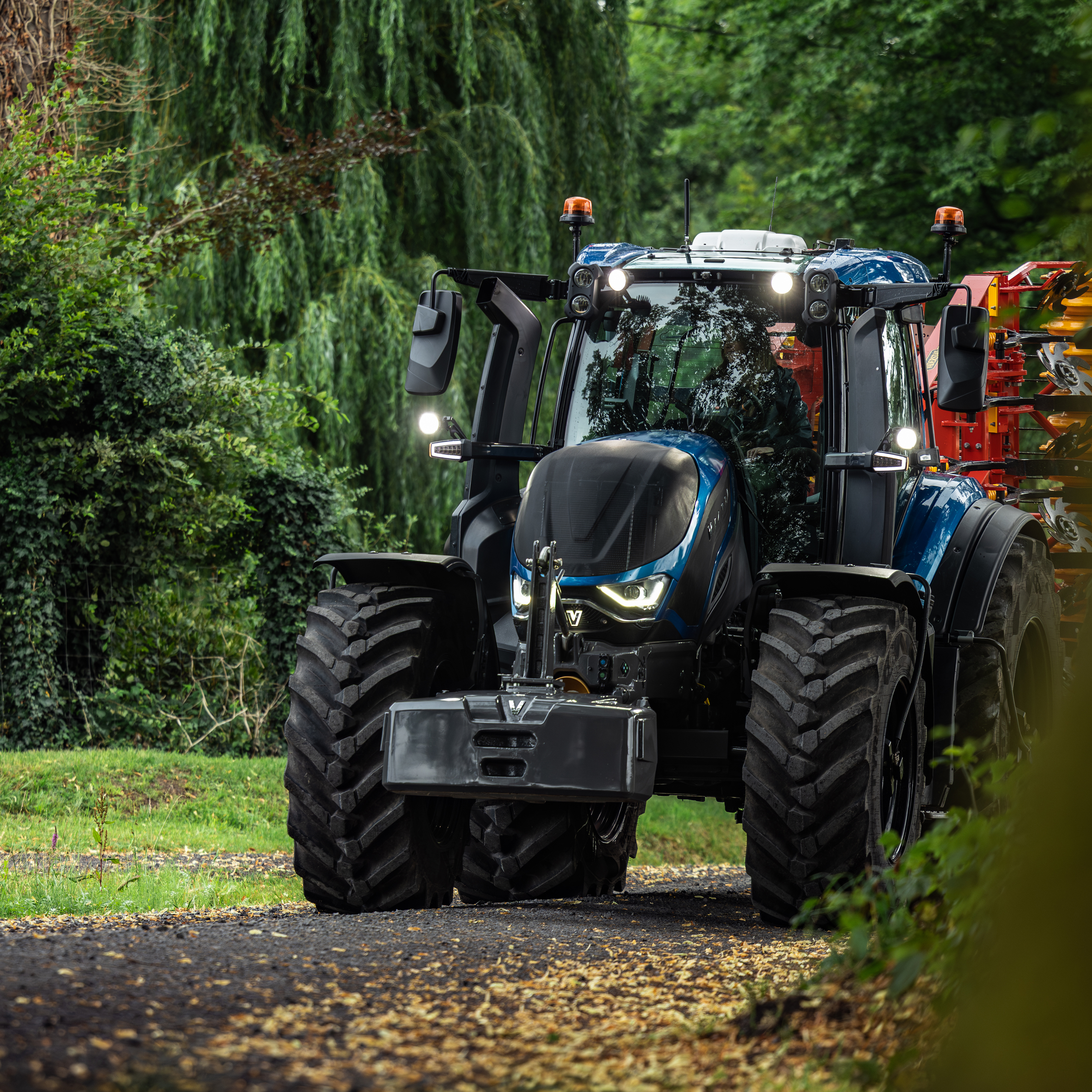 valtra-t-series-cvt-transmission_4000x4000.jpg